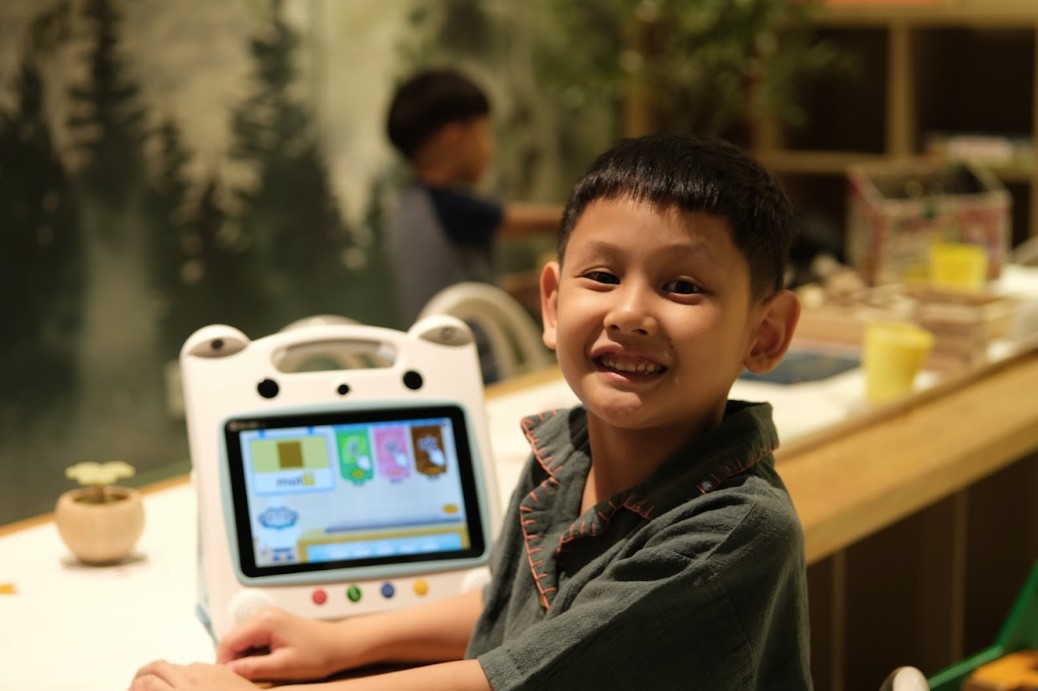 Dengan Wink Smart Learning, Screen time jadi lebih bermanfaat.
