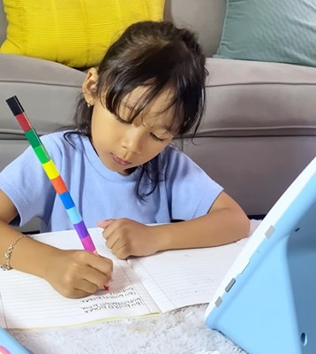 Dengan Wink Smart Learning, Screen time jadi lebih bermanfaat.